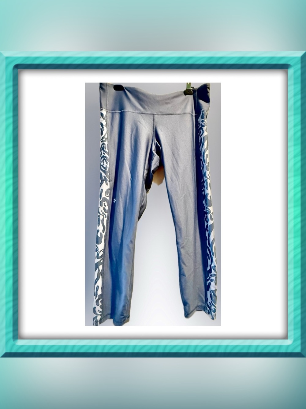 Leggings pants - Under Armour - XL -slate blue / gray- design on leg. Cropped